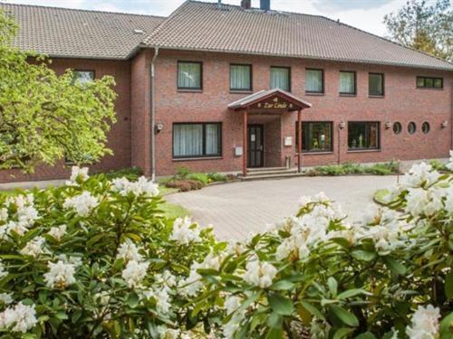 Hotel-Restaurant Zur Linde Altenmedingen エクステリア 写真