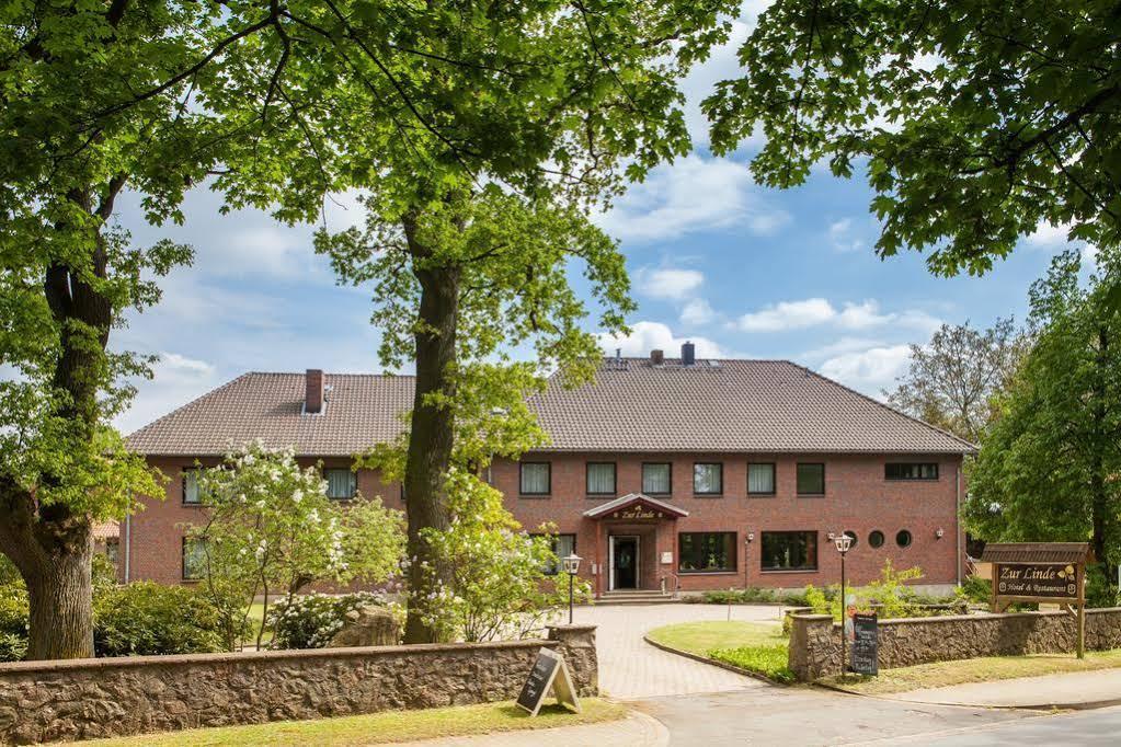 Hotel-Restaurant Zur Linde Altenmedingen エクステリア 写真